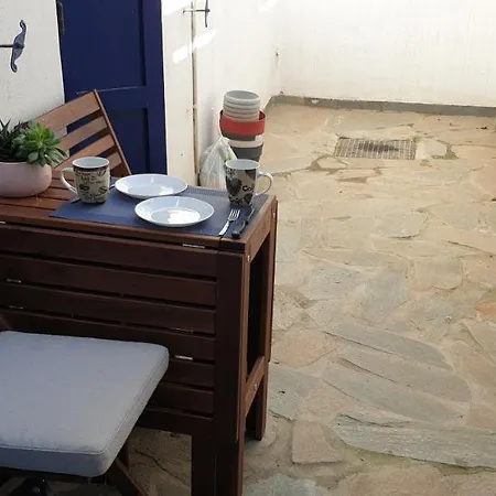 La Playa Location Close To The & Center