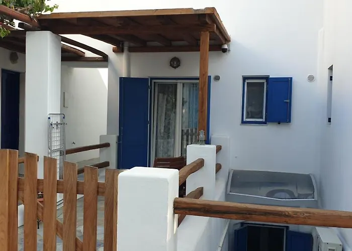 La Playa Location Close To The & Center *