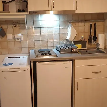 La Playa Location Close To The & Center